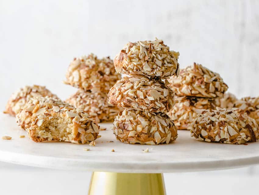 Amaretti Cookies